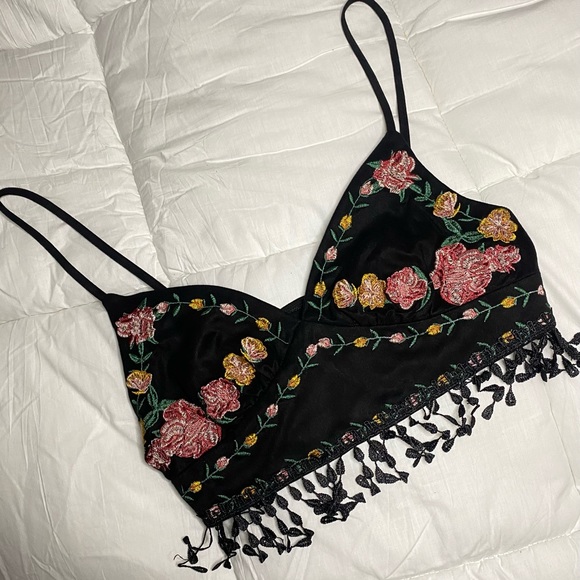 Floral crop top with zipper on the back - Picture 2 of 3